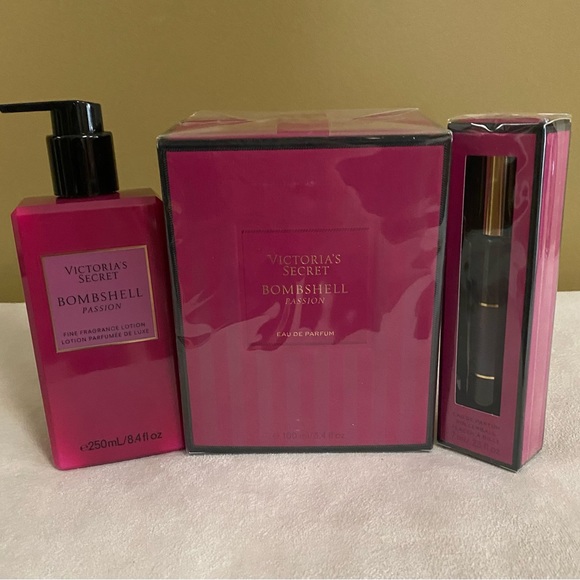 NEW Vs Bombshell Passion Perfume, VS Bombshell Passion Lotion & VS Rollerballm - Picture 1 of 7